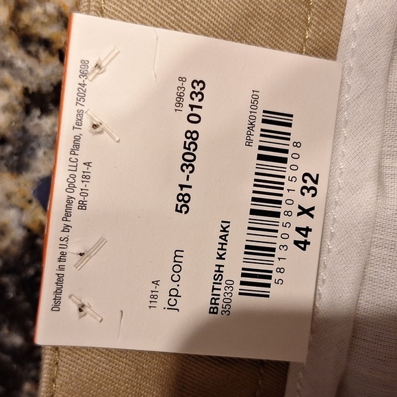 F mens St John's Bay easy care flat front casual khaki pants size 44X32. NWT - Picture 5 of 7